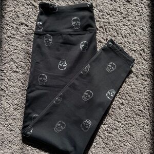 Skull capri leggings